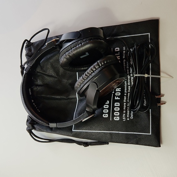 Delta LSTN Noise Cancelling Headphones with Dustbag - Picture 1 of 4